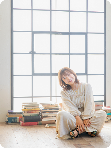 岡部ひとみ